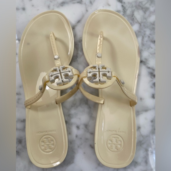Tory Burch Thong Women's Cream Sandals, size 7 - Picture 9 of 9